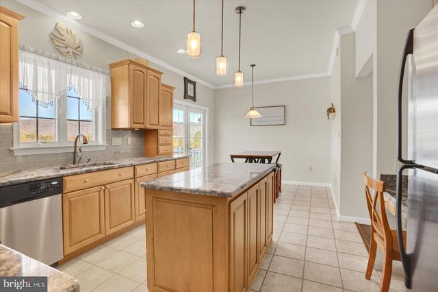 10 HERR CT, Newport, PA 17074