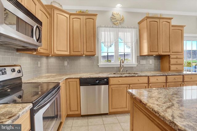 10 HERR CT, Newport, PA 17074