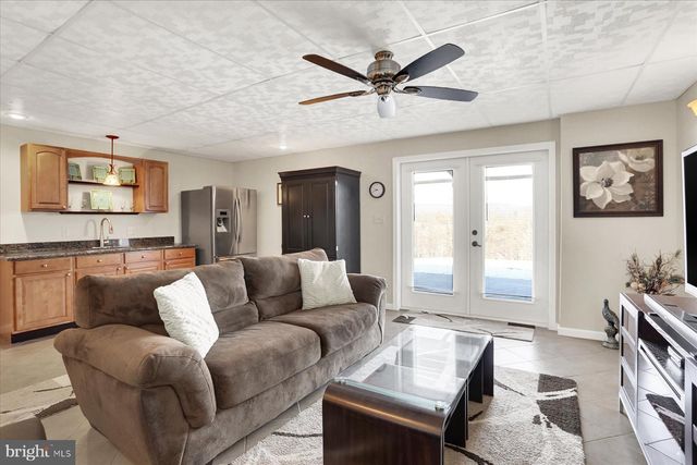 10 HERR CT, Newport, PA 17074