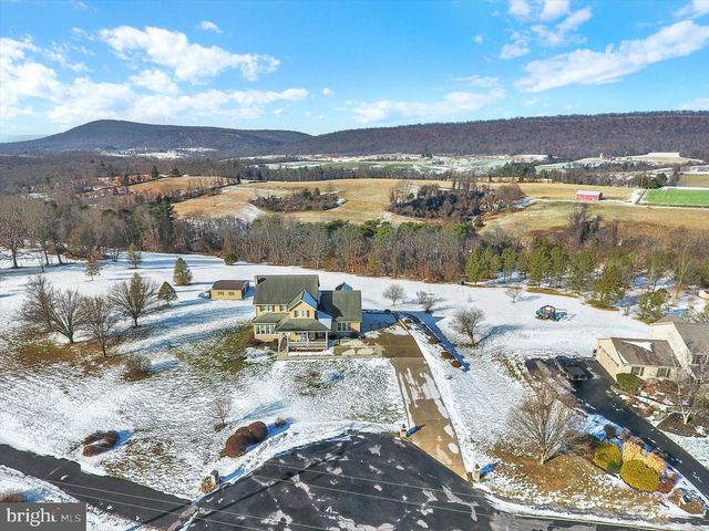 10 HERR CT, Newport, PA 17074