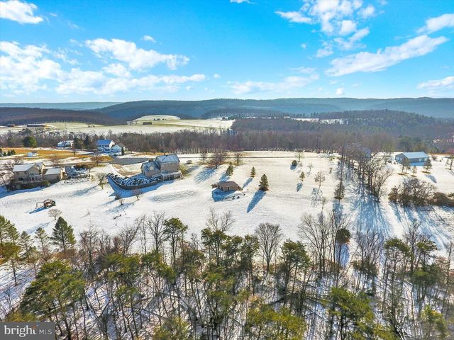 10 HERR CT, Newport, PA 17074