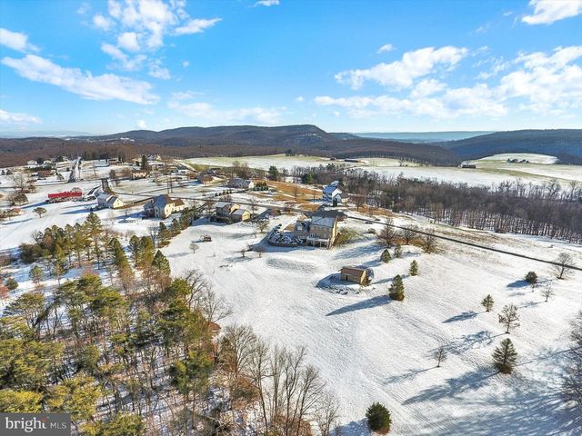 10 HERR CT, Newport, PA 17074