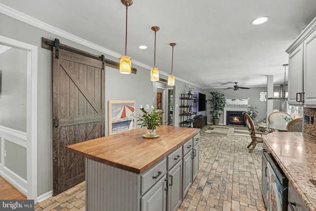 1039 HARBOUR DR, Stafford, VA 22554