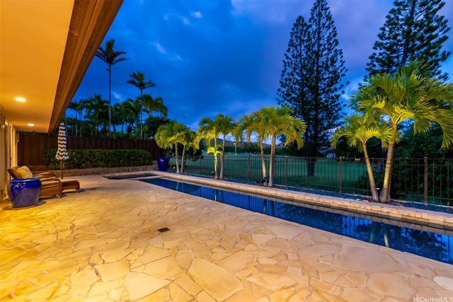 1015 Koko Kai Place, Honolulu, HI 96825