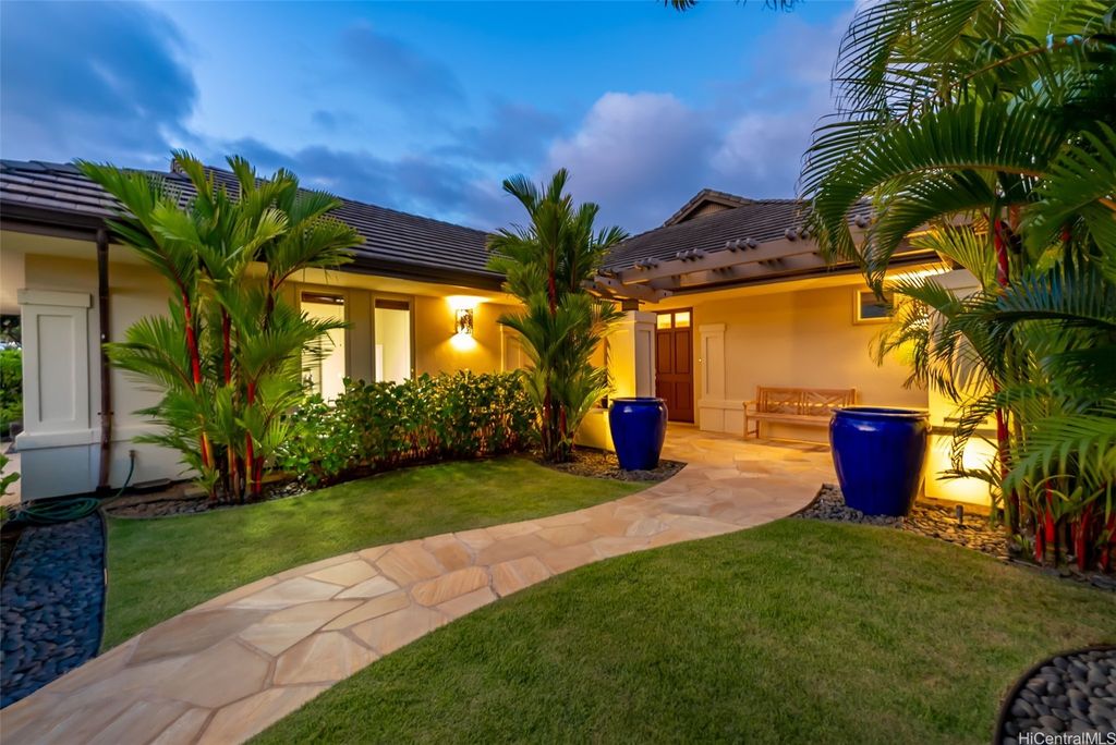 1015 Koko Kai Place, Honolulu, HI 96825