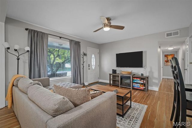 412 Saint Joseph Avenue, O'fallon, MO 63366