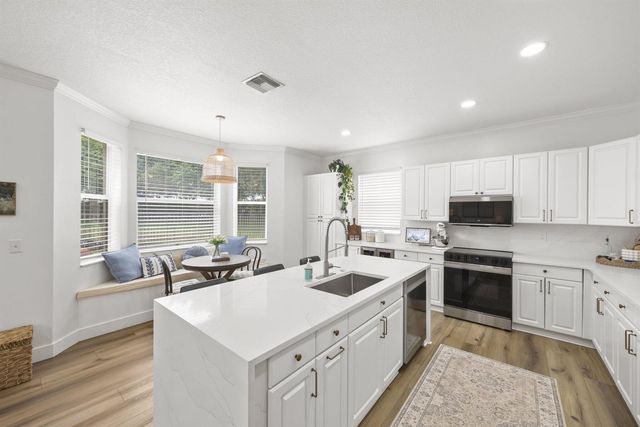 7518 Oak Grove Circle, Lake Worth, FL 33467