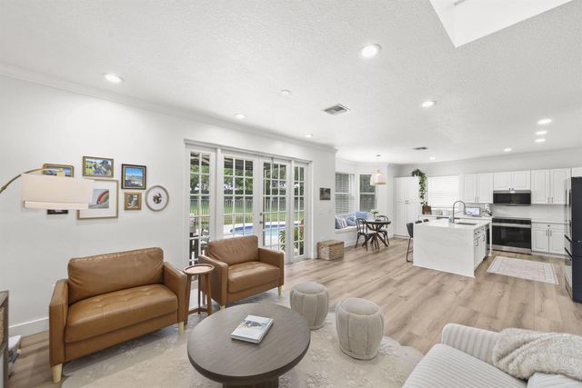 7518 Oak Grove Circle, Lake Worth, FL 33467