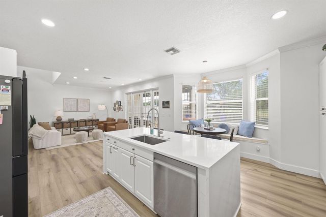 7518 Oak Grove Circle, Lake Worth, FL 33467