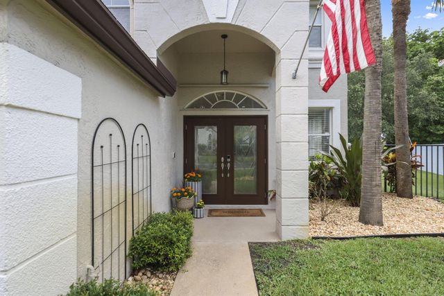 7518 Oak Grove Circle, Lake Worth, FL 33467