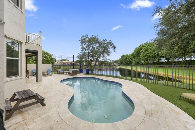 7518 Oak Grove Circle, Lake Worth, FL 33467