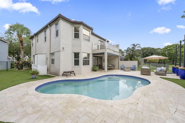 7518 Oak Grove Circle, Lake Worth, FL 33467
