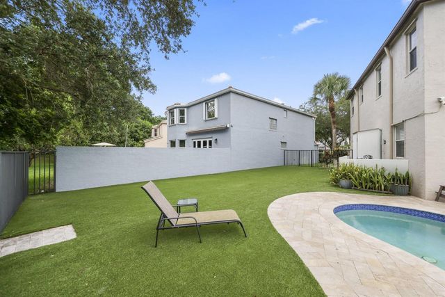 7518 Oak Grove Circle, Lake Worth, FL 33467