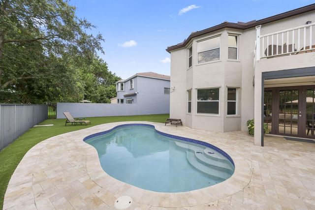 7518 Oak Grove Circle, Lake Worth, FL 33467