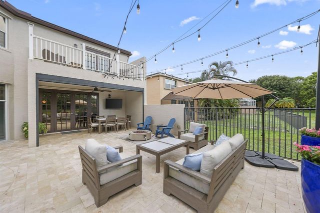 7518 Oak Grove Circle, Lake Worth, FL 33467