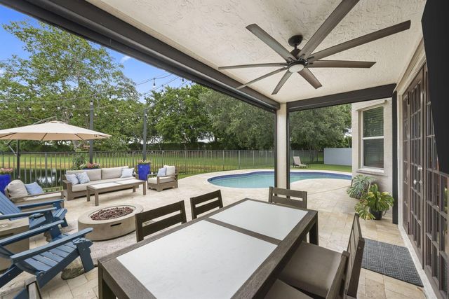 7518 Oak Grove Circle, Lake Worth, FL 33467