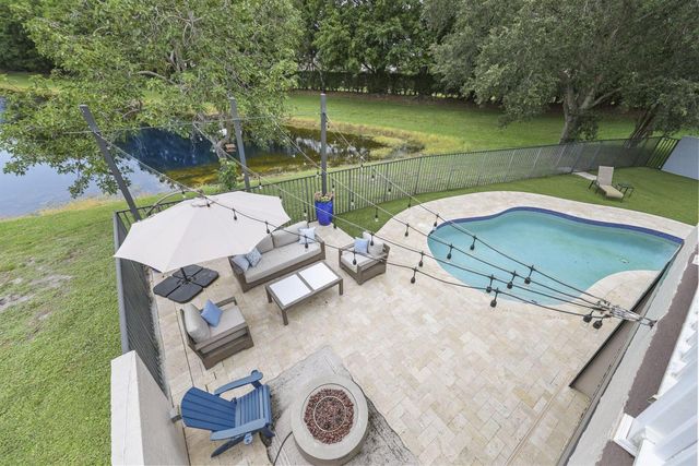 7518 Oak Grove Circle, Lake Worth, FL 33467
