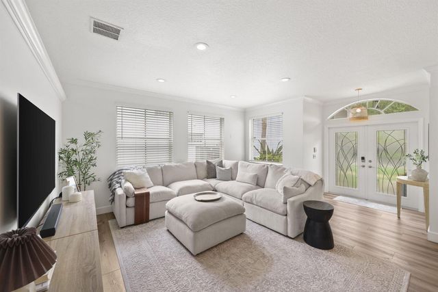 7518 Oak Grove Circle, Lake Worth, FL 33467