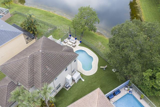 7518 Oak Grove Circle, Lake Worth, FL 33467