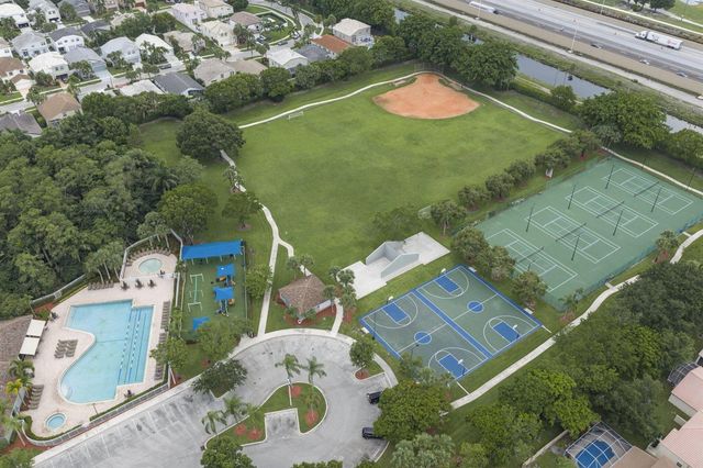 7518 Oak Grove Circle, Lake Worth, FL 33467