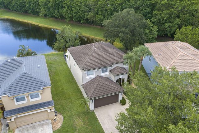7518 Oak Grove Circle, Lake Worth, FL 33467