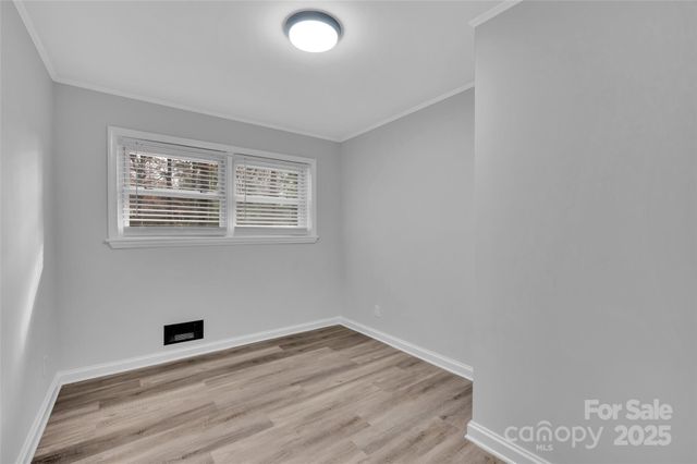 915 Crestmere Street, Charlotte, NC 28208