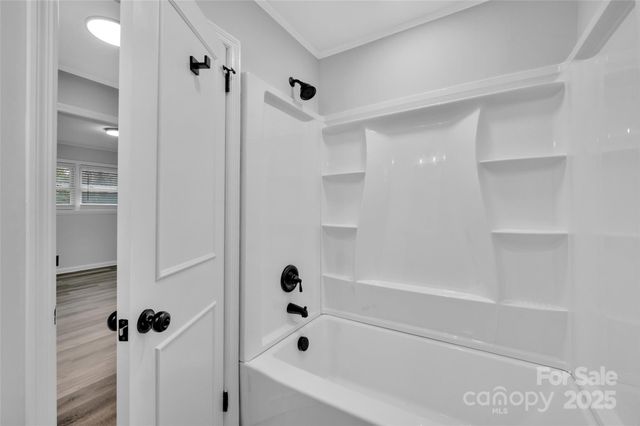 915 Crestmere Street, Charlotte, NC 28208