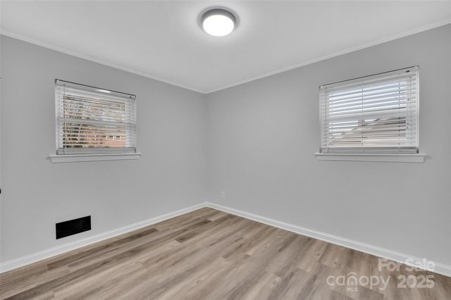 915 Crestmere Street, Charlotte, NC 28208