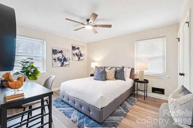 915 Crestmere Street, Charlotte, NC 28208