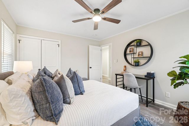 915 Crestmere Street, Charlotte, NC 28208