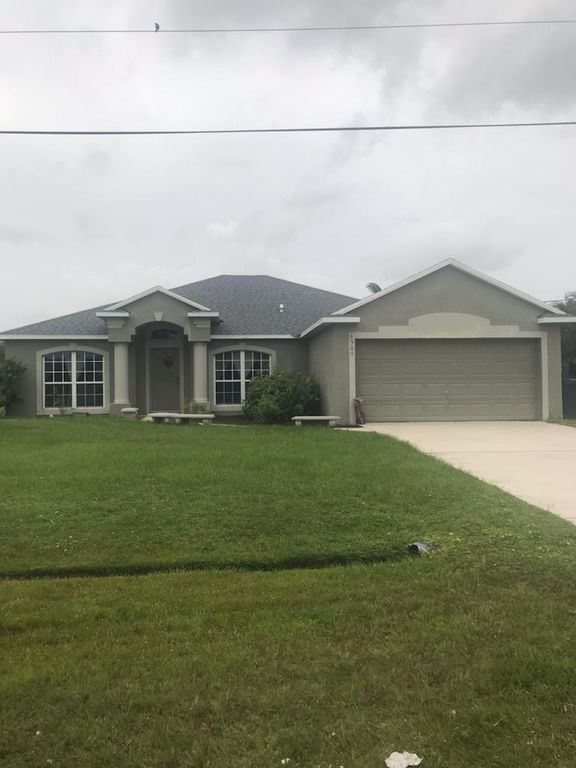 6305 NW Hala Court, Port St Lucie, FL 34983