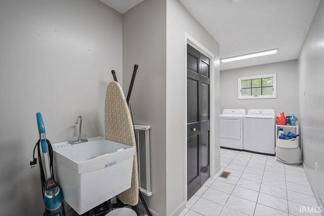 5277 N 50 EAST, Kokomo, IN 46901