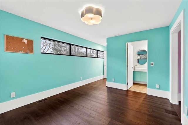 3906 W 69th Street, Prairie Village, KS 66208