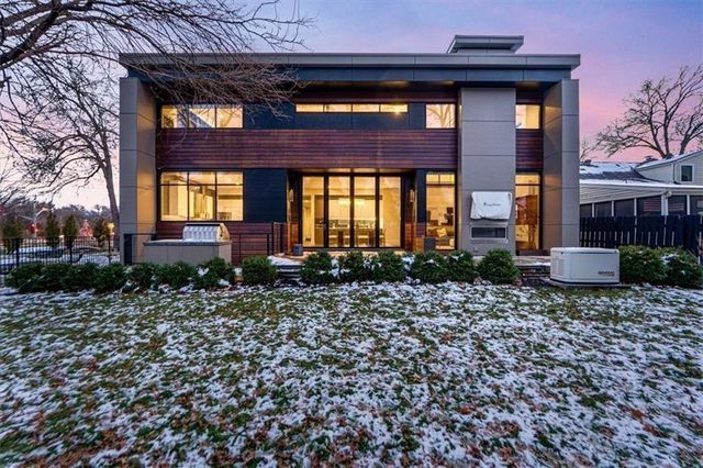 3906 W 69th Street, Prairie Village, KS 66208