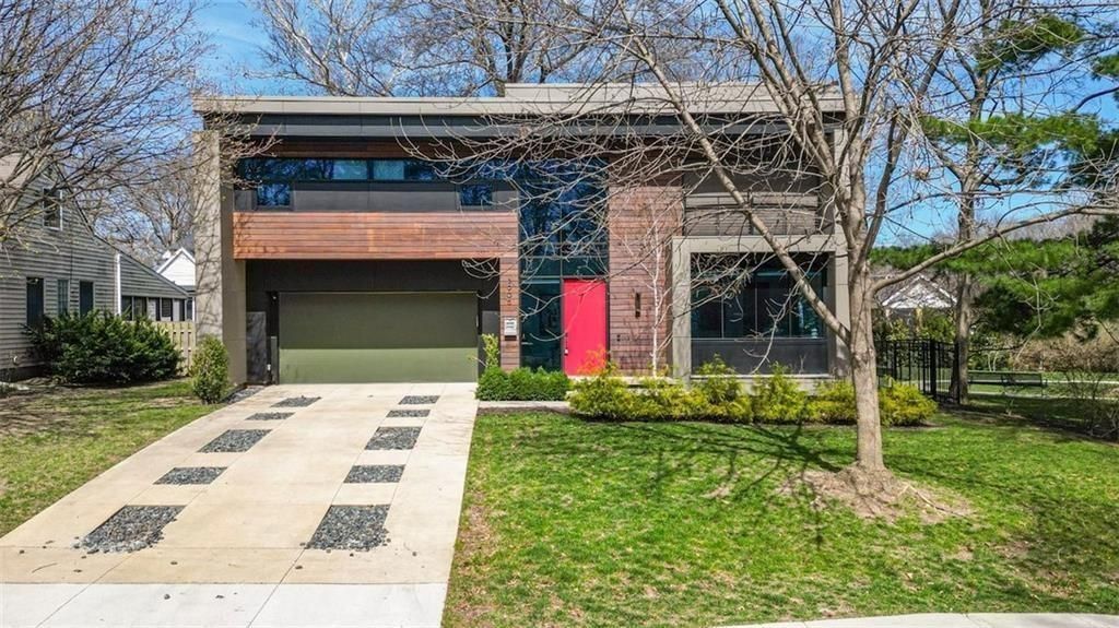3906 W 69th Street, Prairie Village, KS 66208