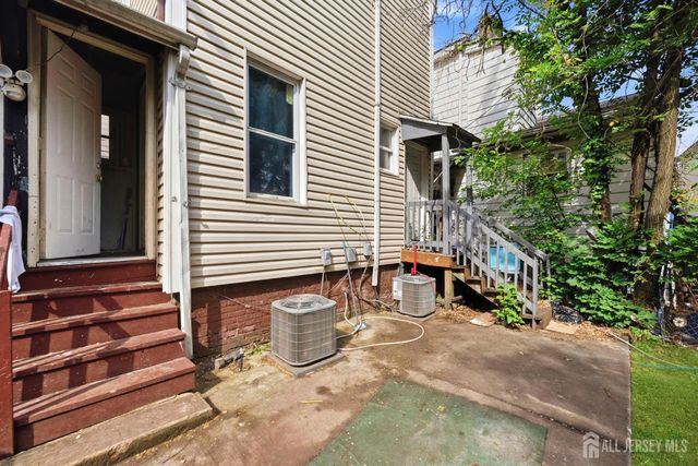 341 Townsend Street, New Brunswick, NJ 08901