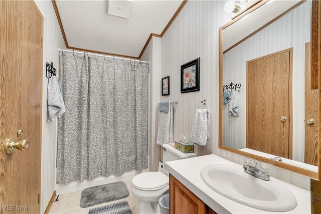 209 Wyngate Drive, Brookfield Twp, OH 44403