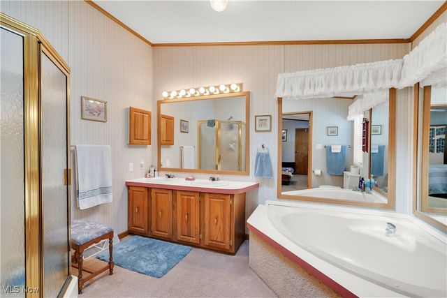 209 Wyngate Drive, Brookfield Twp, OH 44403