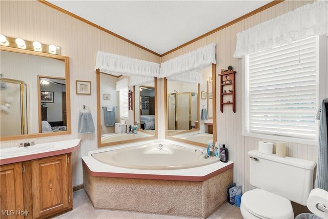 209 Wyngate Drive, Brookfield Twp, OH 44403