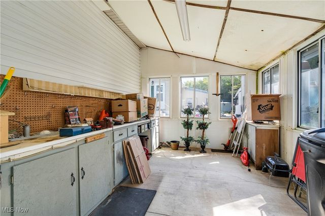 209 Wyngate Drive, Brookfield Twp, OH 44403