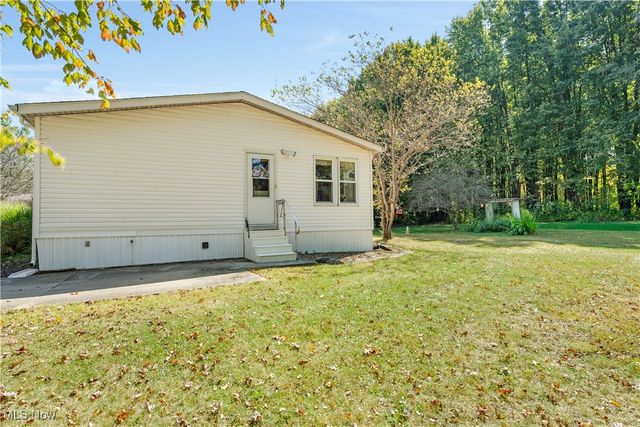 209 Wyngate Drive, Brookfield Twp, OH 44403