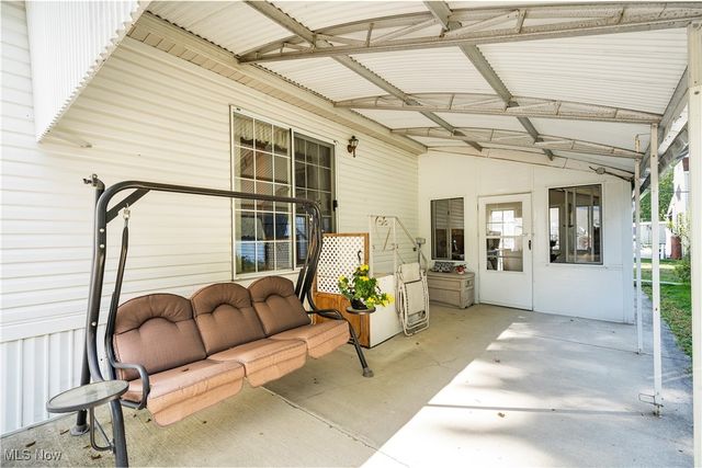 209 Wyngate Drive, Brookfield Twp, OH 44403