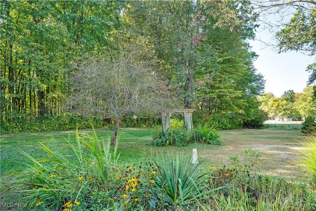 209 Wyngate Drive, Brookfield Twp, OH 44403