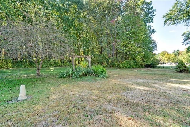 209 Wyngate Drive, Brookfield Twp, OH 44403