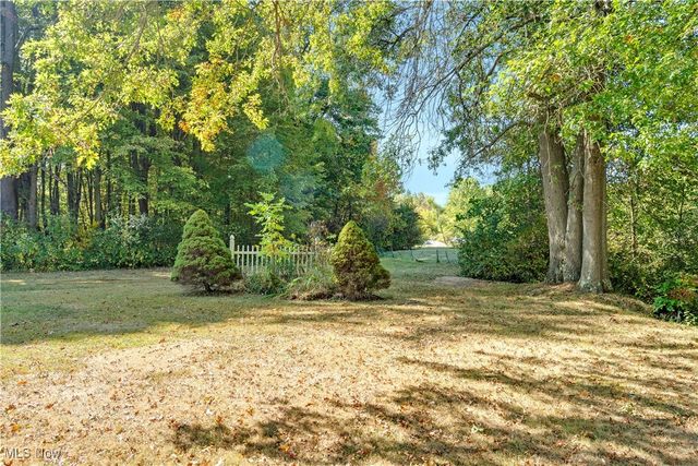 209 Wyngate Drive, Brookfield Twp, OH 44403