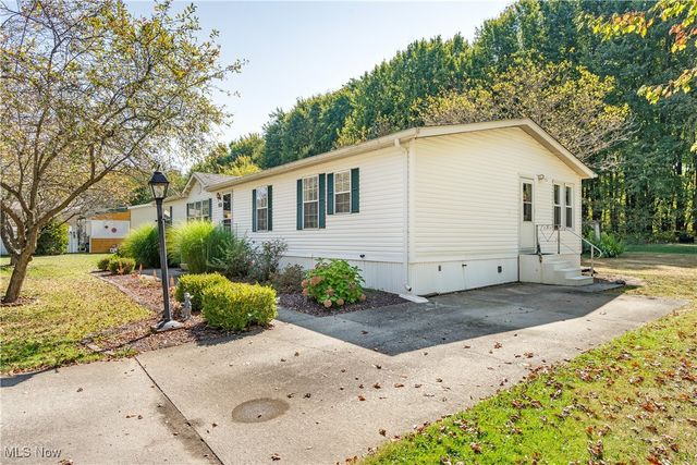 209 Wyngate Drive, Brookfield Twp, OH 44403