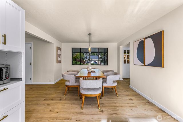 12943 SE 68th Street, Bellevue, WA 98006