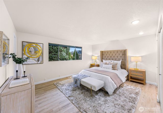 12943 SE 68th Street, Bellevue, WA 98006