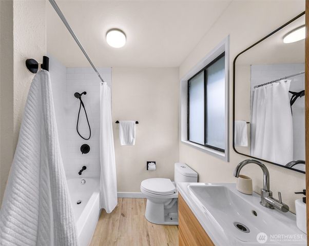 12943 SE 68th Street, Bellevue, WA 98006