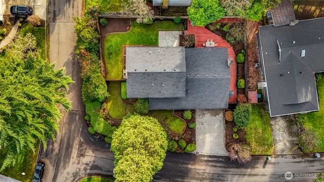 12943 SE 68th Street, Bellevue, WA 98006